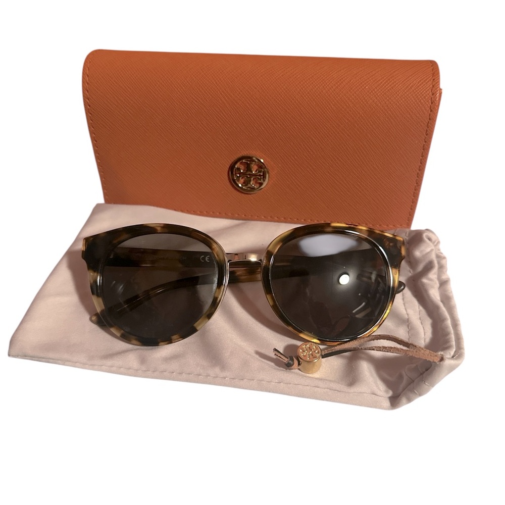 Tory Burch Sunglasses With Case